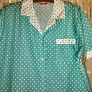 womens short sleeved pajama set M.